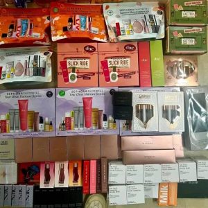 Wholesale Makeup & Beauty Pallet (200+ Pieces)
